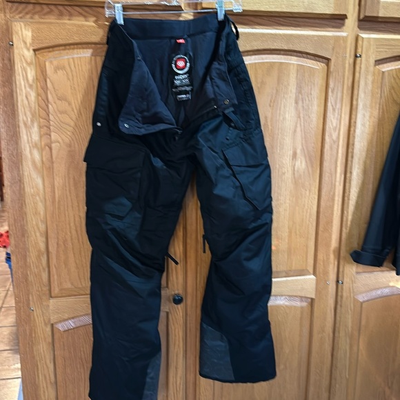 snow pants by 686 - Picture 1 of 4
